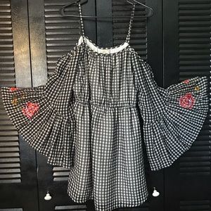 Checkered Cold Shoulder Flowing Dress
